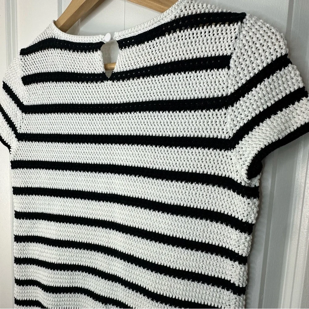 Talbots Petite Black & White Knit Short Sleeve Top - Picture 10 of 10